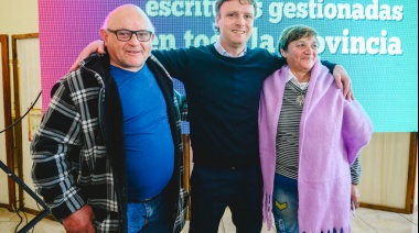 En un emotivo acto más de 300 olavarrienses recibieron la escritura de su hogar