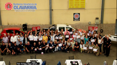 Bomberos Voluntarios agasajó a mujeres de la institución por el 8M