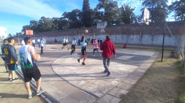 Hubo encuentro de básquetbol en una cárcel de Sierra Chica