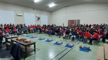 Se llevó a cabo una nueva capacitación en RCP y manejo de DEA