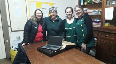 Provincia entregó computadoras a escuelas y jardines privados