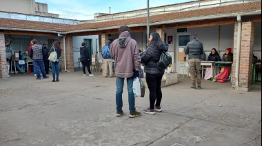 PASO:  Con demoras en algunas escuelas, comenzó la votación