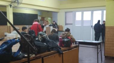 PASO:  Con demoras en algunas escuelas, comenzó la votación