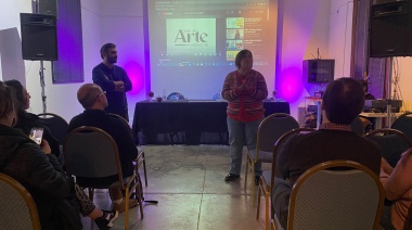Con Adrián Berra y Pablo Sirvén culminó la Muestra Libros en Olavarría