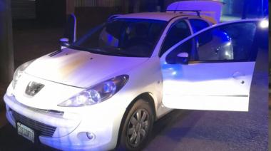 Disparó con un arma y llevaba cocaína para comercializar, fue aprehendido