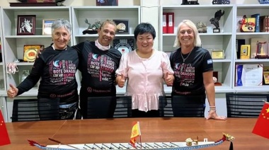 Ola Rosa cumplió su sueño:  remarán en equipo con su propio bote dragón
