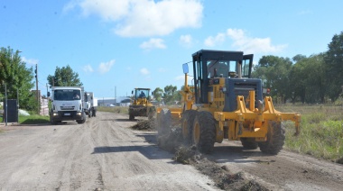 Se desarrollan trabajos de mantenimiento y mejora vial en Villa Aurora