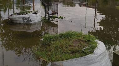La intensa lluvia dejó calles anegadas y barrios inundados