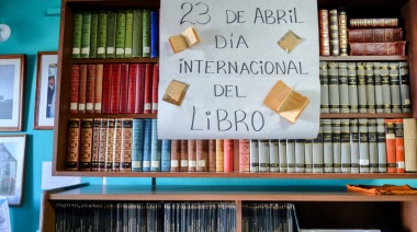 Maximiliano Wesner visitó la Biblioteca Popular “Crucero General Belgrano”