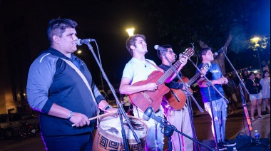 Colaborá con Ilusiones y disfrutá de Herederos y Martín Barraza en el Teatro Municipal