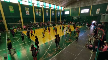 La Escuela Municipal de Vóley participó de un encuentro en Mariano Moreno