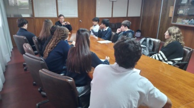 Estudiantes del Instituto Cáneva visitaron Coopelectric
