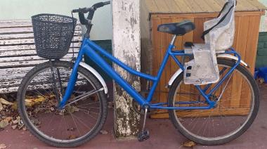 Un joven de 22 años fue aprehendido por robar una bicicleta y asaltar a una mujer