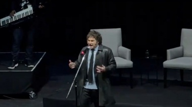 Javier Milei cumplió el sueño de ser un rockstar y presentó su último libro ante un Luna Park colmado