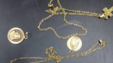 Robo joyas en el barrio CECO II y lo atraparon luego de venderlas en una joyería