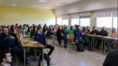 Graduados de FACSO relataron sus experiencias profesionales en la comunicación y el periodismo
