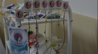 Feria artesanal en el Centro de Día Mujeres Adolescentes