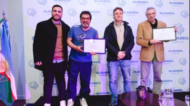A sala llena el músico Juan Falú brindó un concierto en el salón Rivadavia