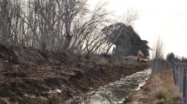 El Municipio lleva adelante trabajos preventivos en canales de la ciudad