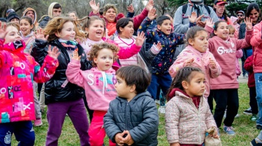 Una multitud se acercó a disfrutar del Festival de las Infancias en el predio de la Sociedad Rural