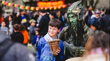 Una multitud se acercó a disfrutar del Festival de las Infancias en el predio de la Sociedad Rural
