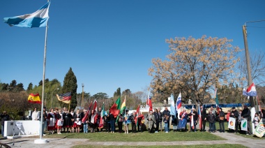 El Intendente participó del acto por el Día del Inmigrante en Loma Negra