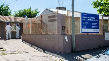El Municipio inició la obra de recambio de techos de fibrocemento en la Escuela Nº 55 del barrio AOMA