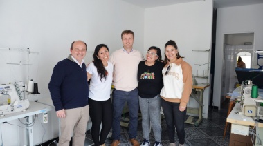 Maximiliano Wesner visitó un local de diseño textil