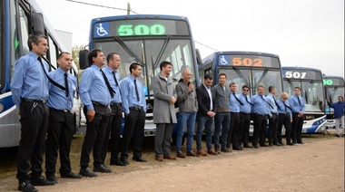 Presentaron los nuevos colectivos de “Tu Bus” que tendrá un boleto único de $24,60 pesos