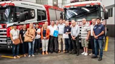 Wesner entregó un subsidio a la Asociación de Bomberos Voluntarios de Olavarría