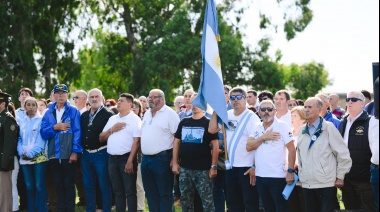 Con un masivo acompañamiento, se llevó adelante el Acto por el Día del Veterano y de los Caídos en la Guerra de Malvinas