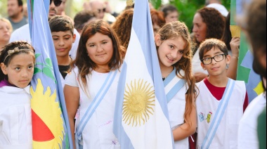 Con un masivo acompañamiento, se llevó adelante el Acto por el Día del Veterano y de los Caídos en la Guerra de Malvinas