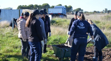 Se llevó adelante una jornada de limpieza y plantación de especies nativas en la Reserva Natural Municipal Urbana