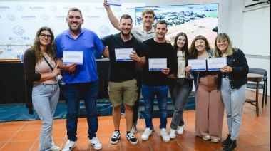 El intendente Wesner encabezó el acto de sorteo y adjudicación de 72 lotes con servicios en Colonia Hinojo