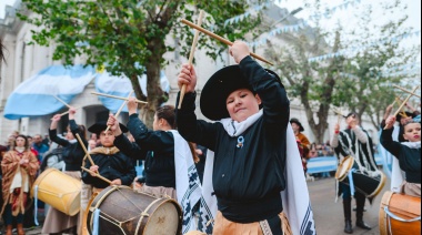 Olavarría festejó el 25 de Mayo con un histórico y masivo Desfile Patrio