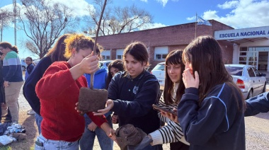 La Mesa de Arbolado Urbano encabezó una jornada en la Escuela Adolfo Pérez Esquivel