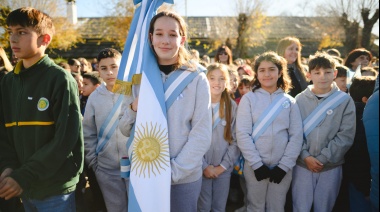 Multitudinario festejo por el Día de la Bandera