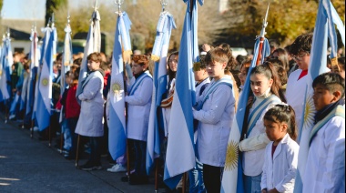 Multitudinario festejo por el Día de la Bandera