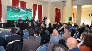 Con la presencia de Katopodis, el Colegio de Ingenieros debate sobre cambio climático y gestión hídrica