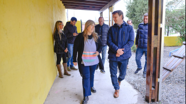 El intendente Maximiliano Wesner recorrió el Jardín de Infantes Nº 912 totalmente renovado