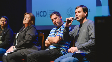 El Concejo Deliberante Estudiantil realizó un debate con candidatos en el Teatro Municipal