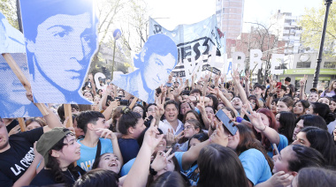 Kicillof participó de la marcha por el 49° aniversario de la Noche de los Lápices