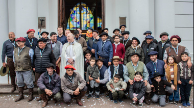 Despidieron a los gauchos peregrinos de la Parroquia “San José”