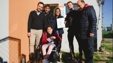 El intendente Maximiliano Wesner entregó 21 nuevas viviendas del barrio CECO III