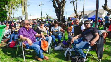 Una verdadera multitud disfrutó de la tercera edición de la Fiesta de la Torta Frita