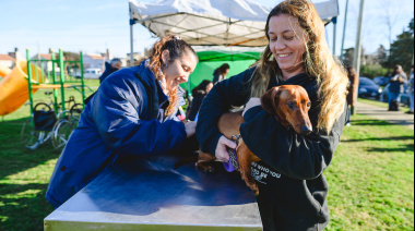 El Municipio continúa la campaña anual de Vacunación Antirrábica canina y felina en todo el Partido