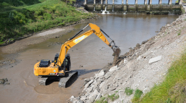 El Municipio concretó una nueva etapa del Plan de Obras de Contención y Protección de la ladera del arroyo Tapalqué
