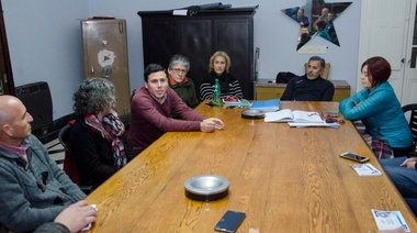 Aguilera se reunió con la comisión directiva de Racing Club de Olavarría