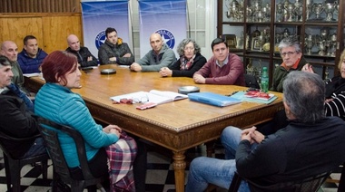 Aguilera se reunió con la comisión directiva de Racing Club de Olavarría