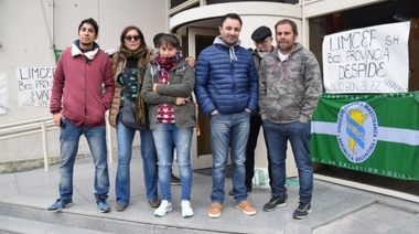 Despidieron a dos trabajadoras de limpieza que prestan servicios en el Banco Provincia
